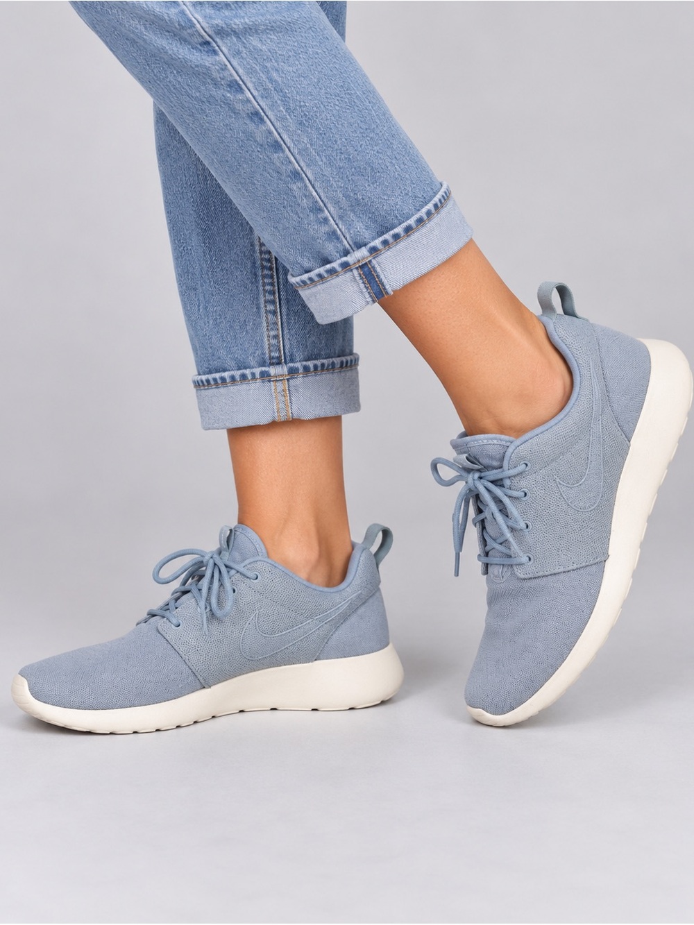 Ladies Nike Roshe One Premium “Blue Gray Denim” Lightweight Sneakers
